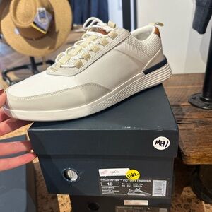 Wolf and Sheppard White Sneaker